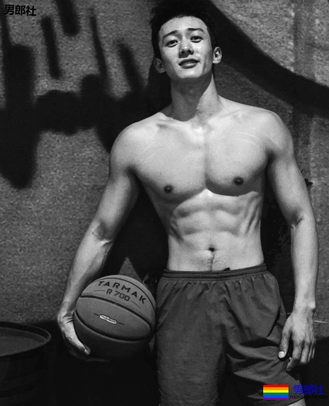 189CM体育生转战娱乐圈，实力强大被导演万里挑一-51虹马