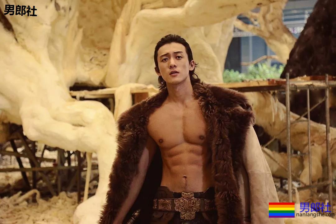 189CM体育生转战娱乐圈,实力强大被导演万里挑一 - 51虹马 189CM体育生转战娱乐圈,实力强大被导演万里挑一 - 51虹马