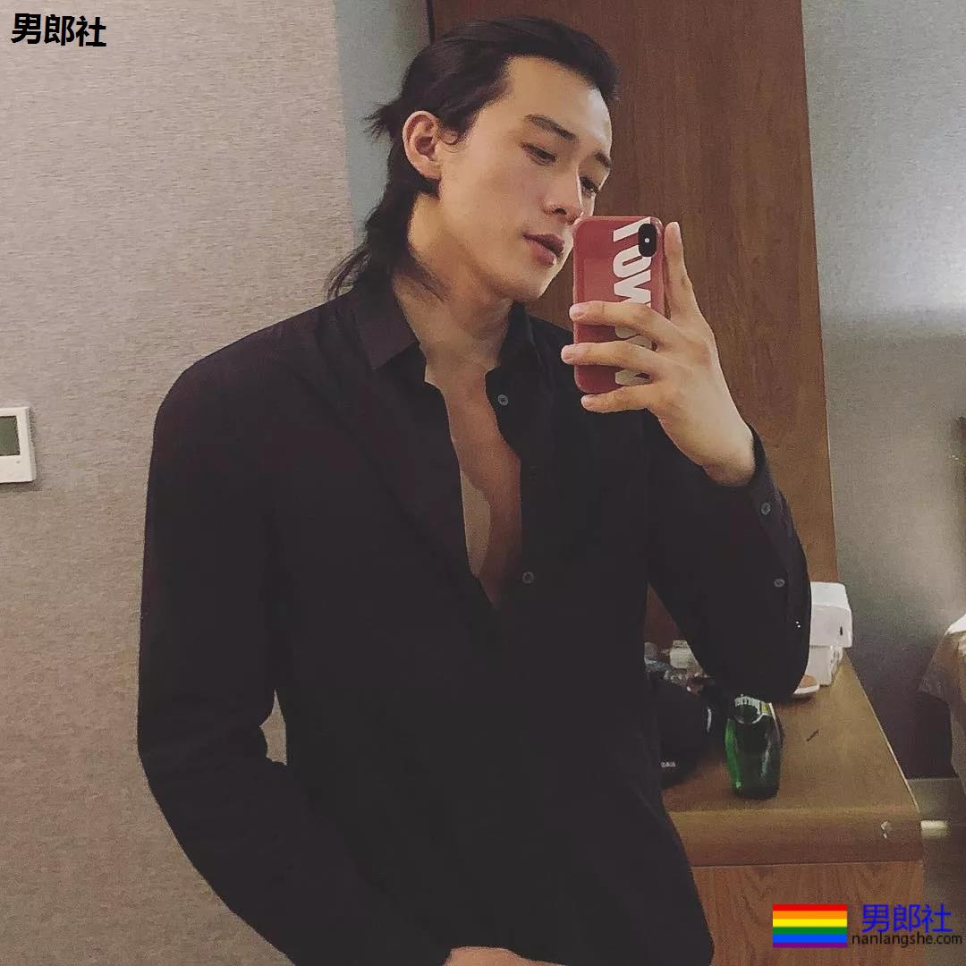 189CM体育生转战娱乐圈,实力强大被导演万里挑一 - 51虹马 189CM体育生转战娱乐圈,实力强大被导演万里挑一 - 51虹马