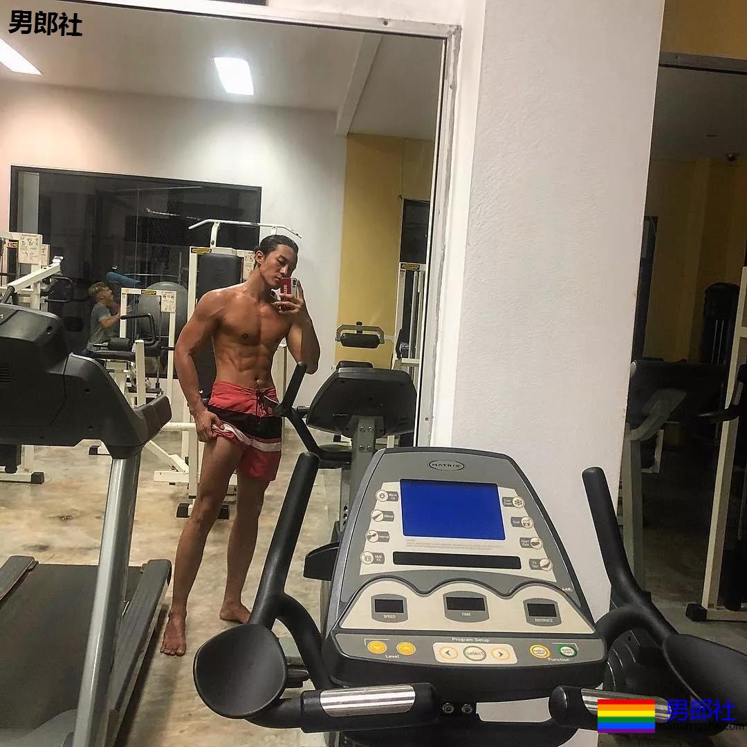 189CM体育生转战娱乐圈,实力强大被导演万里挑一 - 51虹马 189CM体育生转战娱乐圈,实力强大被导演万里挑一 - 51虹马