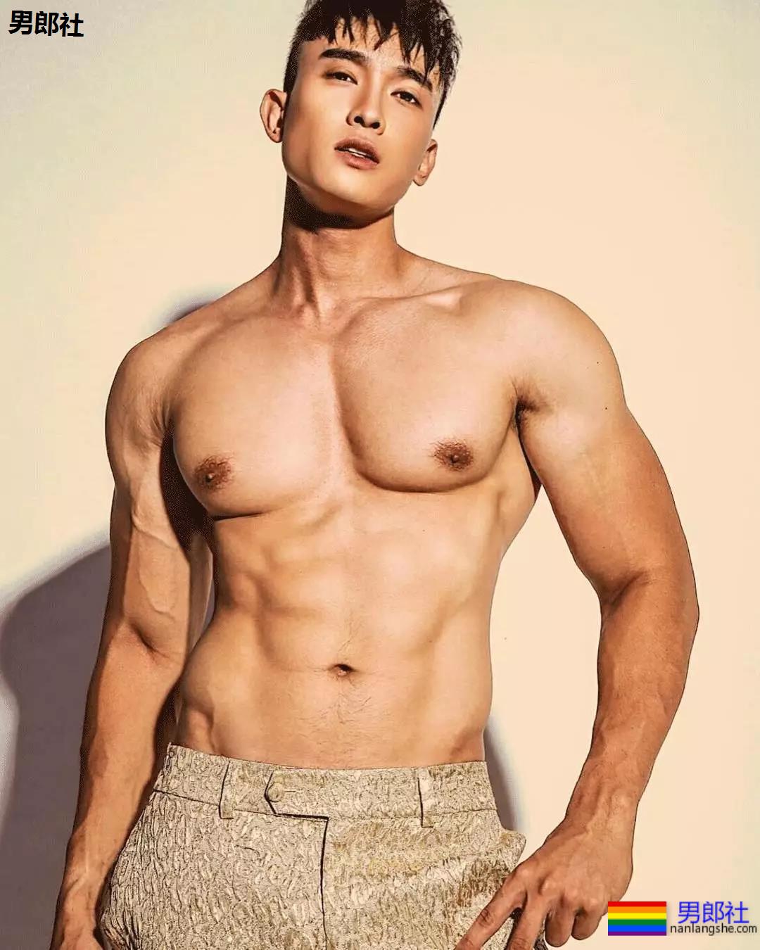 筋肉正装空少竟然玩起捆绑Paly,这个尺度也太羞涩惹~ - 51虹马 筋肉正装空少竟然玩起捆绑Paly,这个尺度也太羞涩惹~ - 51虹马