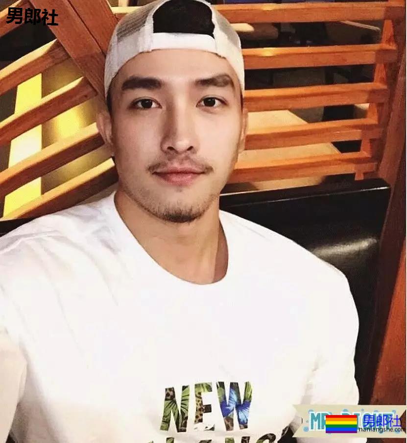 筋肉正装空少竟然玩起捆绑Paly,这个尺度也太羞涩惹~ - 51虹马 筋肉正装空少竟然玩起捆绑Paly,这个尺度也太羞涩惹~ - 51虹马