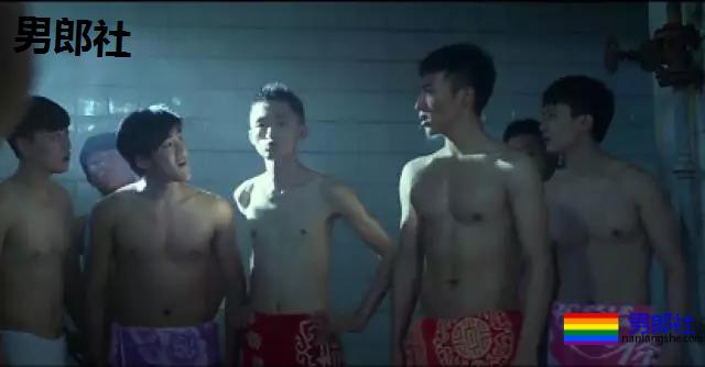 被吴京赵薇看中的大胸肌肉男，185大长腿腱子肉，真的很敢脱！ - 51虹马