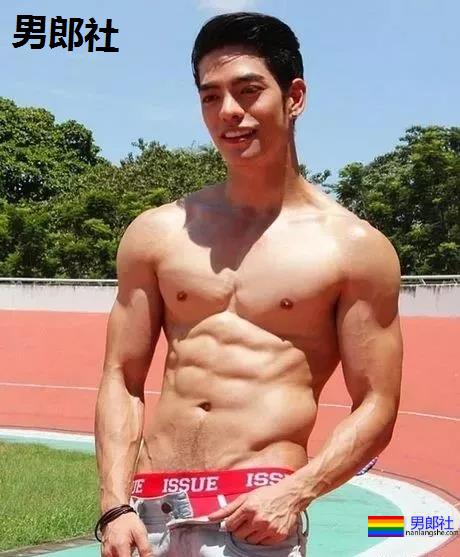 泰国小狼狗人鱼线，太阳光了趴~ - 51虹马