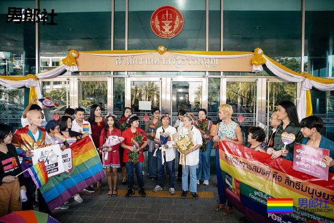 泰国同性伴侣上书宪法法院，争取合法结婚 - 51虹马