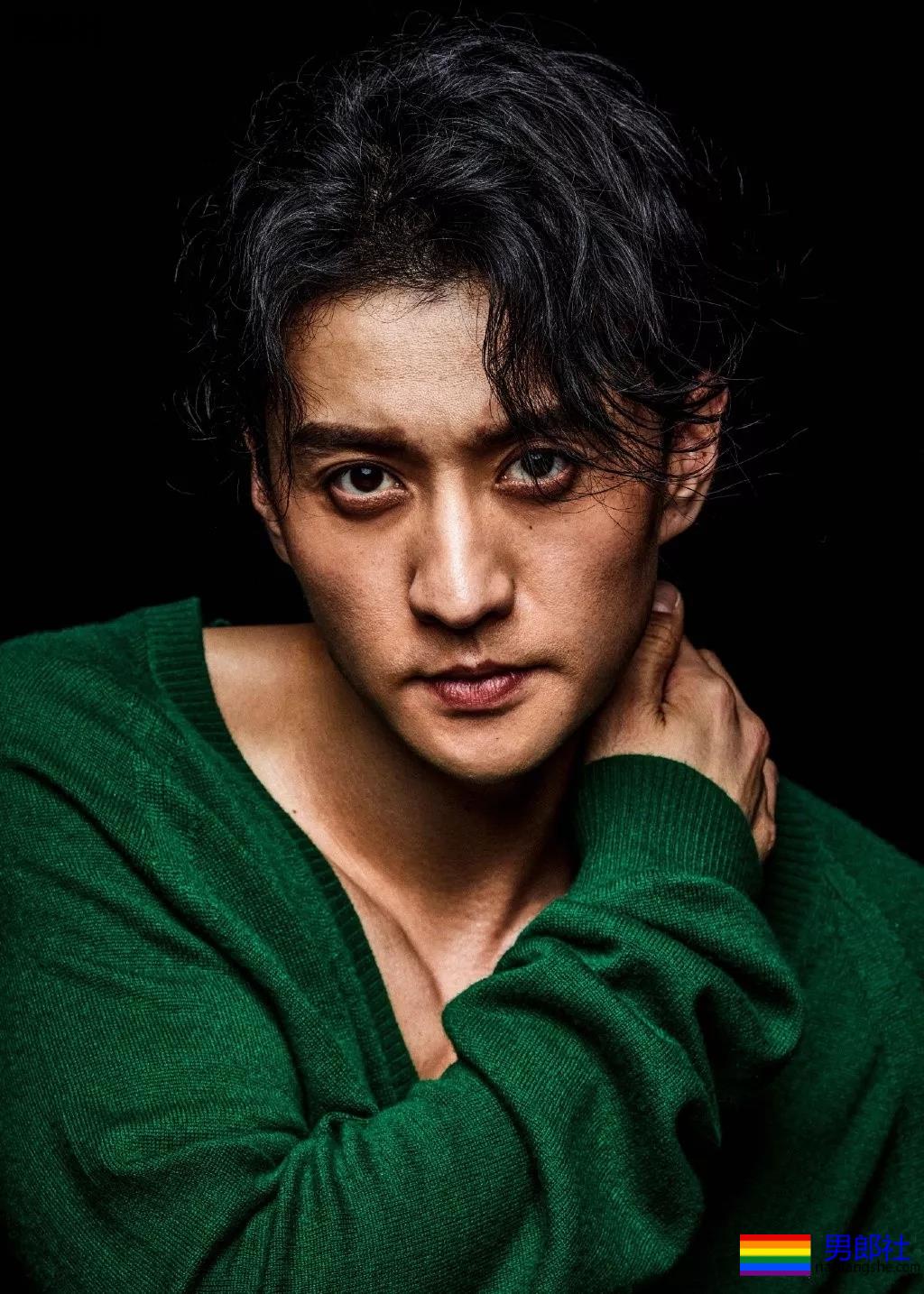 雅痞肌肉小叔"牵手"薄肌小鲜肉!双男主腹肌照,他一身硬核腱子肉A爆了! - 51虹马 雅痞肌肉小叔"牵手"薄肌小鲜肉!双男主腹肌照,他一身硬核腱子肉A爆了! - 51虹马