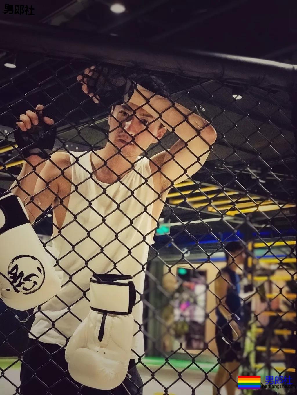 雅痞肌肉小叔"牵手"薄肌小鲜肉!双男主腹肌照,他一身硬核腱子肉A爆了! - 51虹马 雅痞肌肉小叔"牵手"薄肌小鲜肉!双男主腹肌照,他一身硬核腱子肉A爆了! - 51虹马