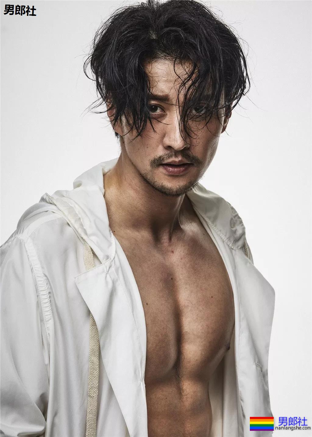 雅痞肌肉小叔"牵手"薄肌小鲜肉!双男主腹肌照,他一身硬核腱子肉A爆了! - 51虹马 雅痞肌肉小叔"牵手"薄肌小鲜肉!双男主腹肌照,他一身硬核腱子肉A爆了! - 51虹马