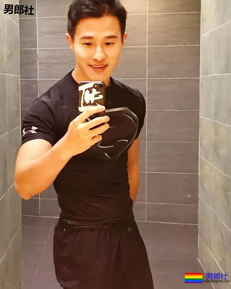 遇到家教老师正装男，见这样的翘臀该怎么办？ - 51虹马