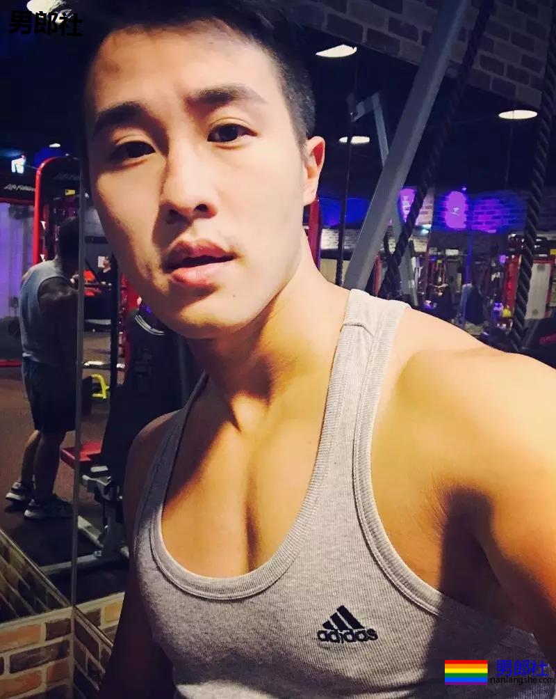 遇到家教老师正装男，见这样的翘臀该怎么办？ - 51虹马