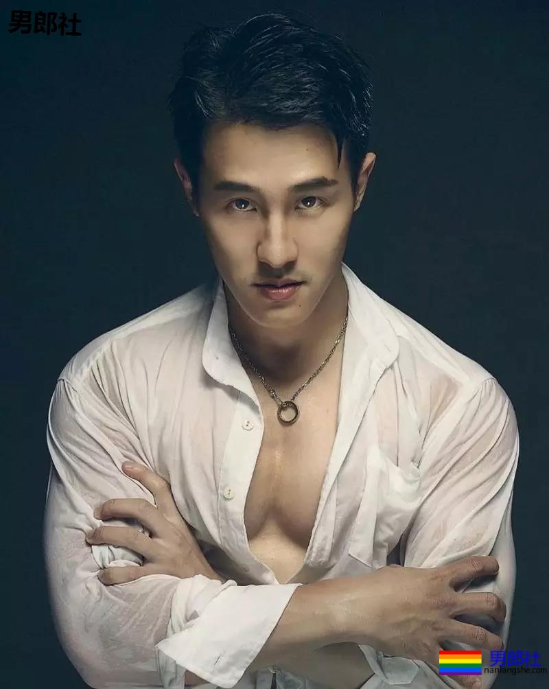 遇到家教老师正装男，见这样的翘臀该怎么办？ - 51虹马