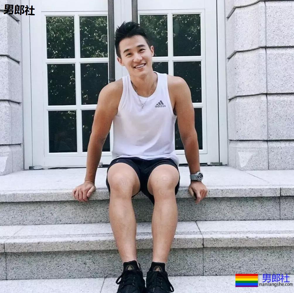 遇到家教老师正装男，见这样的翘臀该怎么办？ - 51虹马