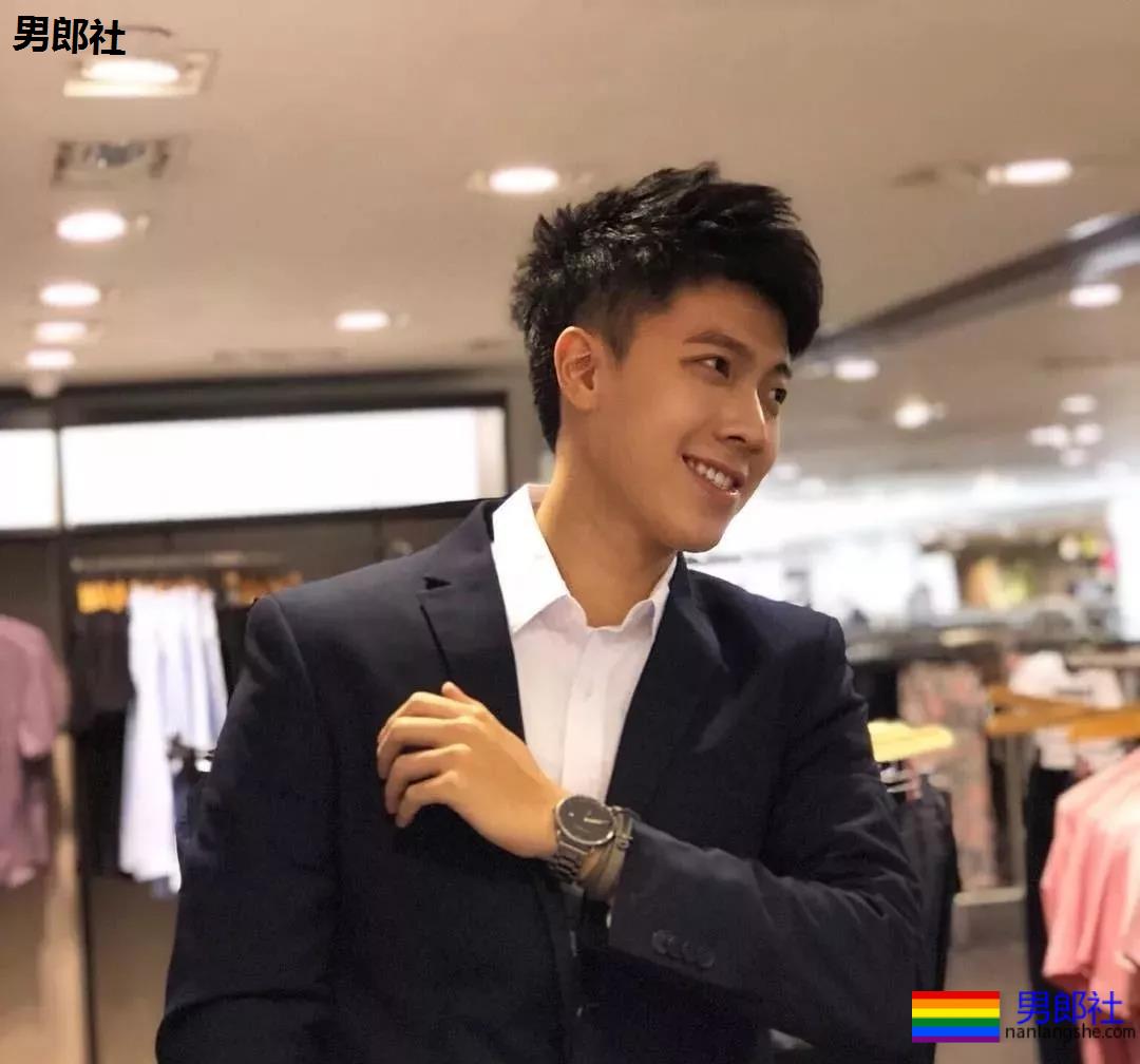 遇到家教老师正装男，见这样的翘臀该怎么办？ - 51虹马