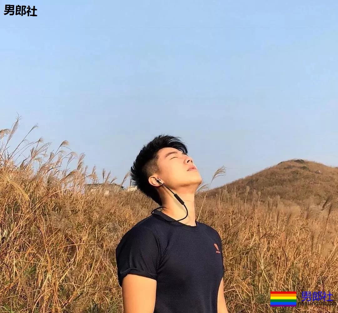 遇到家教老师正装男，见这样的翘臀该怎么办？ - 51虹马