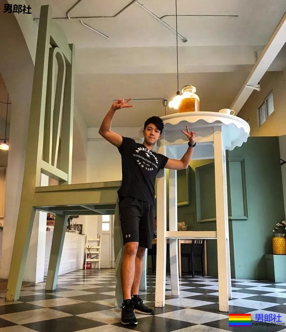 遇到家教老师正装男，见这样的翘臀该怎么办？ - 51虹马