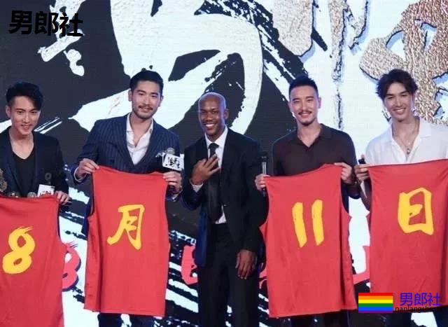 王阳明发文悼念高以翔，一张照片显两人关系匪浅 - 51虹马