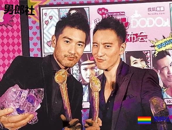 王阳明发文悼念高以翔，一张照片显两人关系匪浅 - 51虹马