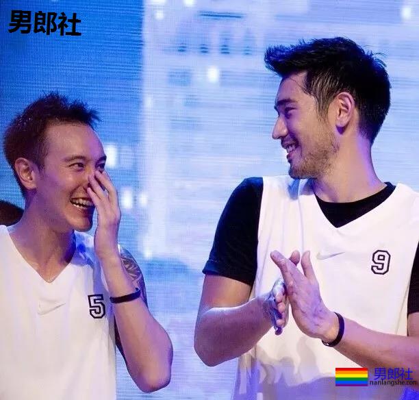 王阳明发文悼念高以翔，一张照片显两人关系匪浅 - 51虹马