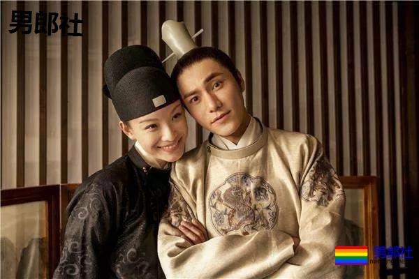 陈坤深夜与男子热聊，告别时被对方亲了一口？ - 51虹马