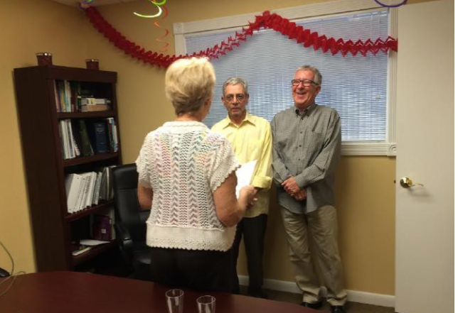 丧夫男子状告烟草商,获赔超过1.57亿美元-51虹马