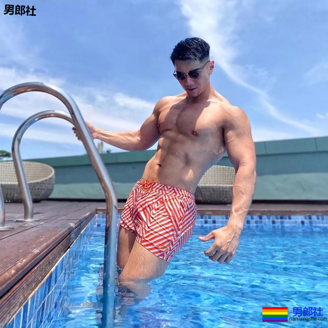 樊野家的粗腿体育生男模，暴筋腱子肉身材，哪哪都太强！ - 51虹马