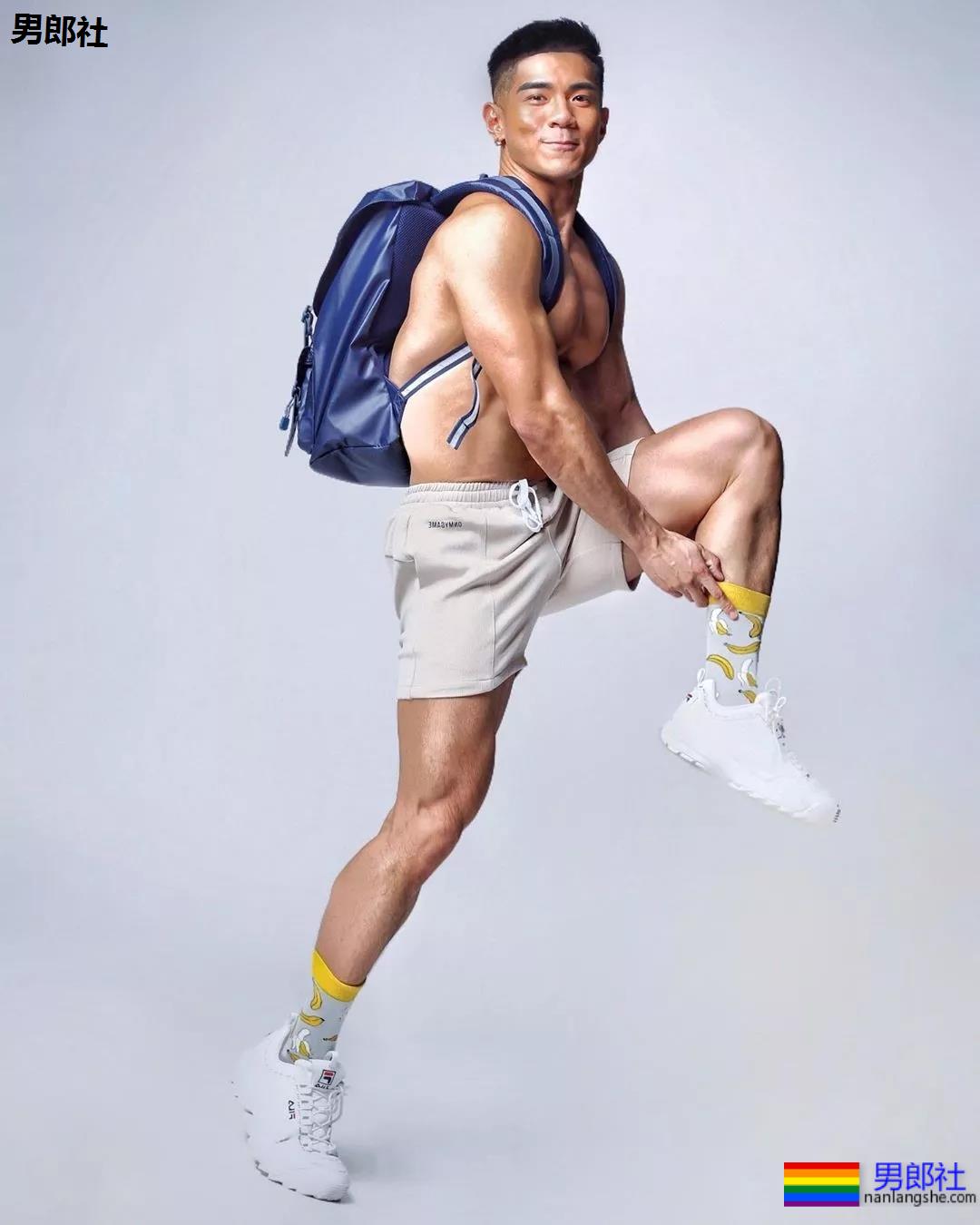 樊野家的粗腿体育生男模，暴筋腱子肉身材，哪哪都太强！ - 51虹马