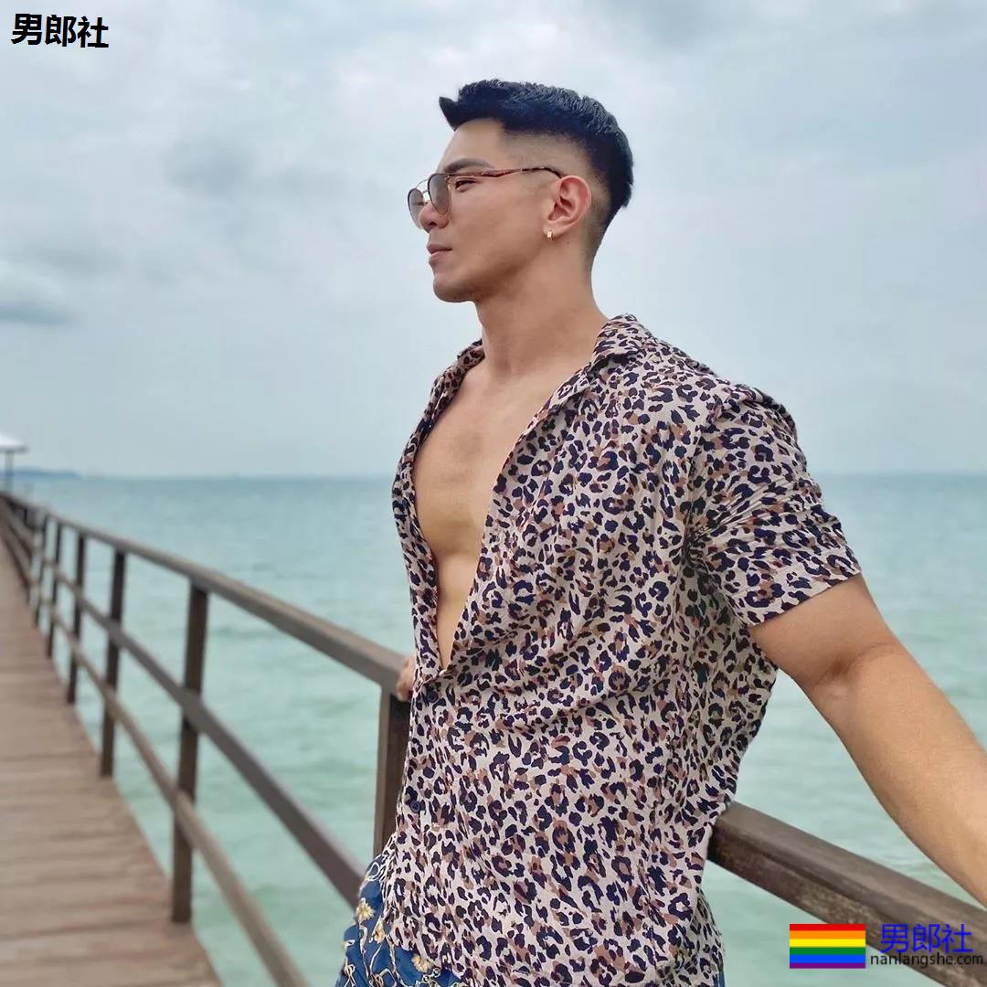 樊野家的粗腿体育生男模，暴筋腱子肉身材，哪哪都太强！ - 51虹马