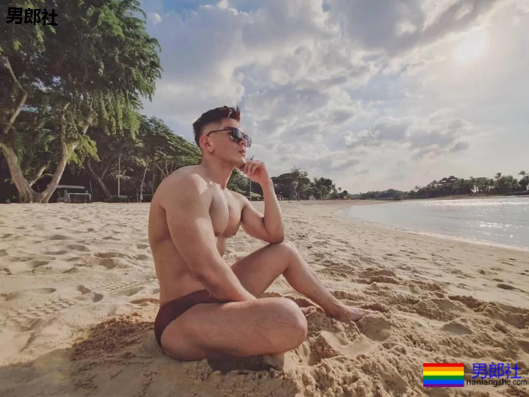 樊野家的粗腿体育生男模，暴筋腱子肉身材，哪哪都太强！ - 51虹马