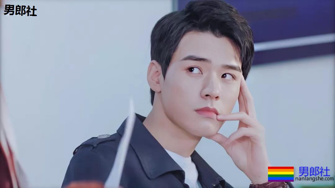 演过腐剧与男CP拍浴室戏!高颜长腿小狼狗演绎霸道总裁,做你男友愿意吗? - 51虹马 演过腐剧与男CP拍浴室戏!高颜长腿小狼狗演绎霸道总裁,做你男友愿意吗? - 51虹马