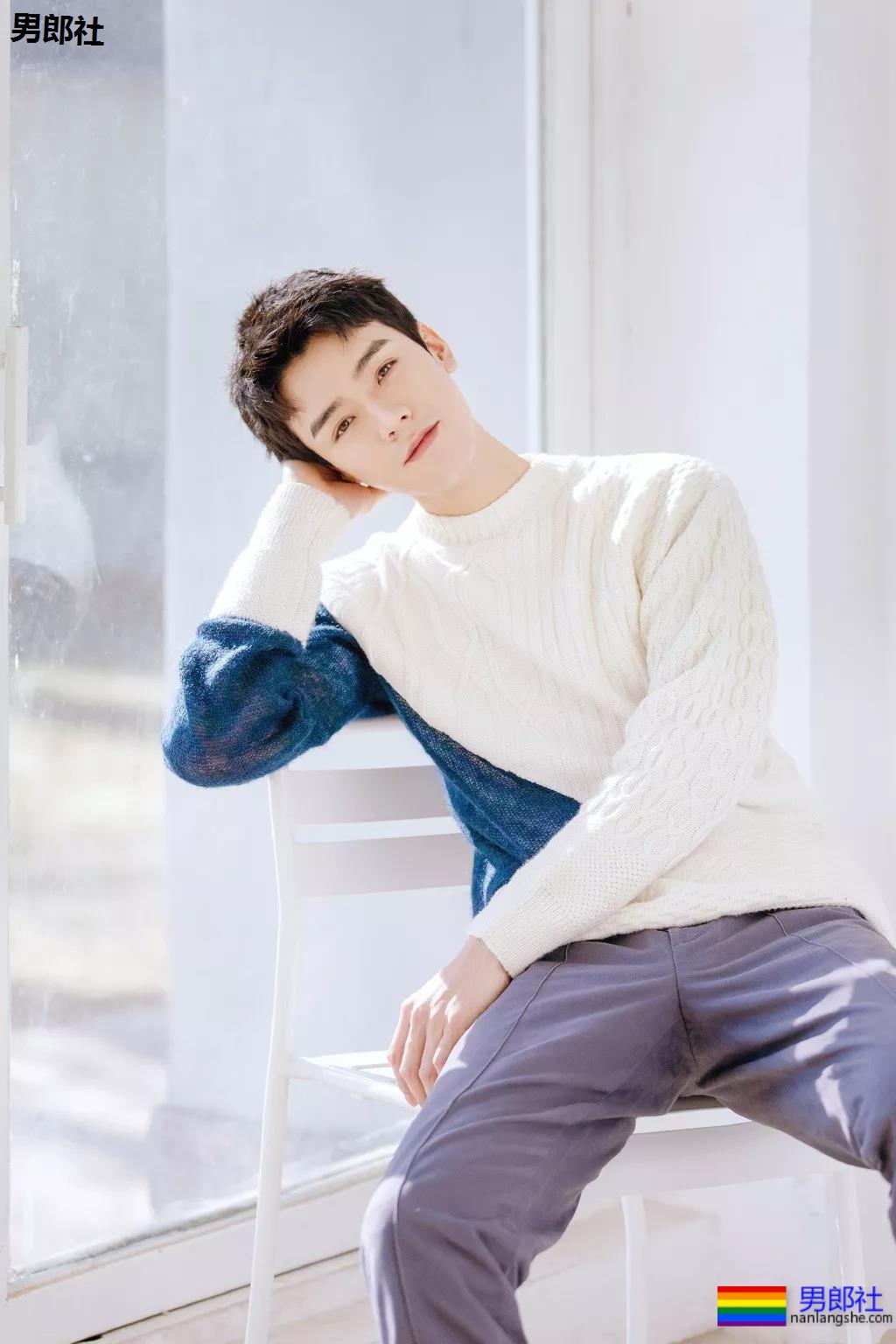 演过腐剧与男CP拍浴室戏!高颜长腿小狼狗演绎霸道总裁,做你男友愿意吗? - 51虹马 演过腐剧与男CP拍浴室戏!高颜长腿小狼狗演绎霸道总裁,做你男友愿意吗? - 51虹马