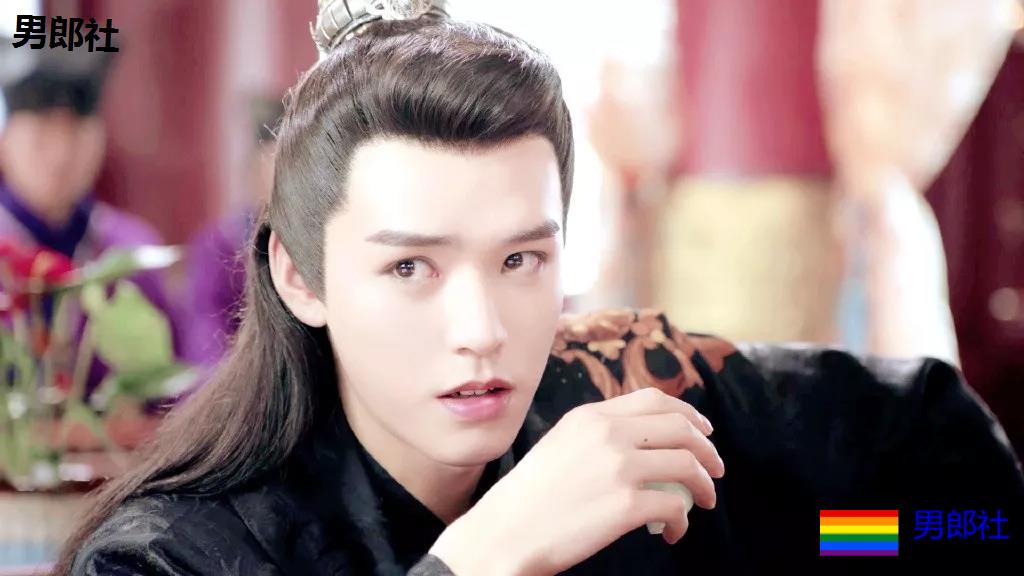 演过腐剧与男CP拍浴室戏!高颜长腿小狼狗演绎霸道总裁,做你男友愿意吗? - 51虹马 演过腐剧与男CP拍浴室戏!高颜长腿小狼狗演绎霸道总裁,做你男友愿意吗? - 51虹马