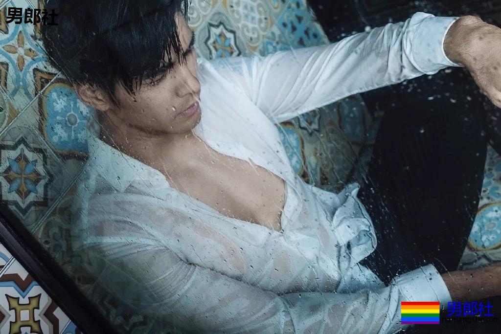 演过腐剧与男CP拍浴室戏!高颜长腿小狼狗演绎霸道总裁,做你男友愿意吗? - 51虹马 演过腐剧与男CP拍浴室戏!高颜长腿小狼狗演绎霸道总裁,做你男友愿意吗? - 51虹马