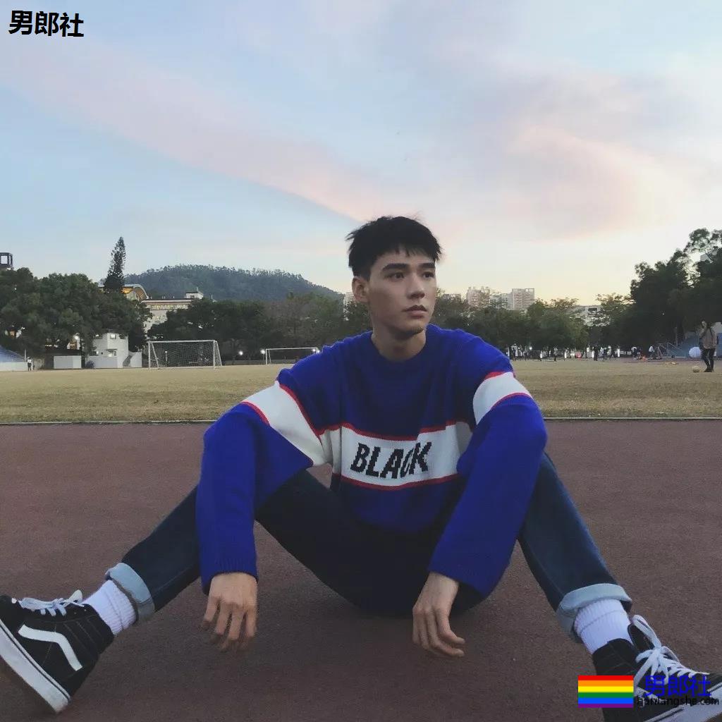 演过腐剧与男CP拍浴室戏!高颜长腿小狼狗演绎霸道总裁,做你男友愿意吗? - 51虹马 演过腐剧与男CP拍浴室戏!高颜长腿小狼狗演绎霸道总裁,做你男友愿意吗? - 51虹马