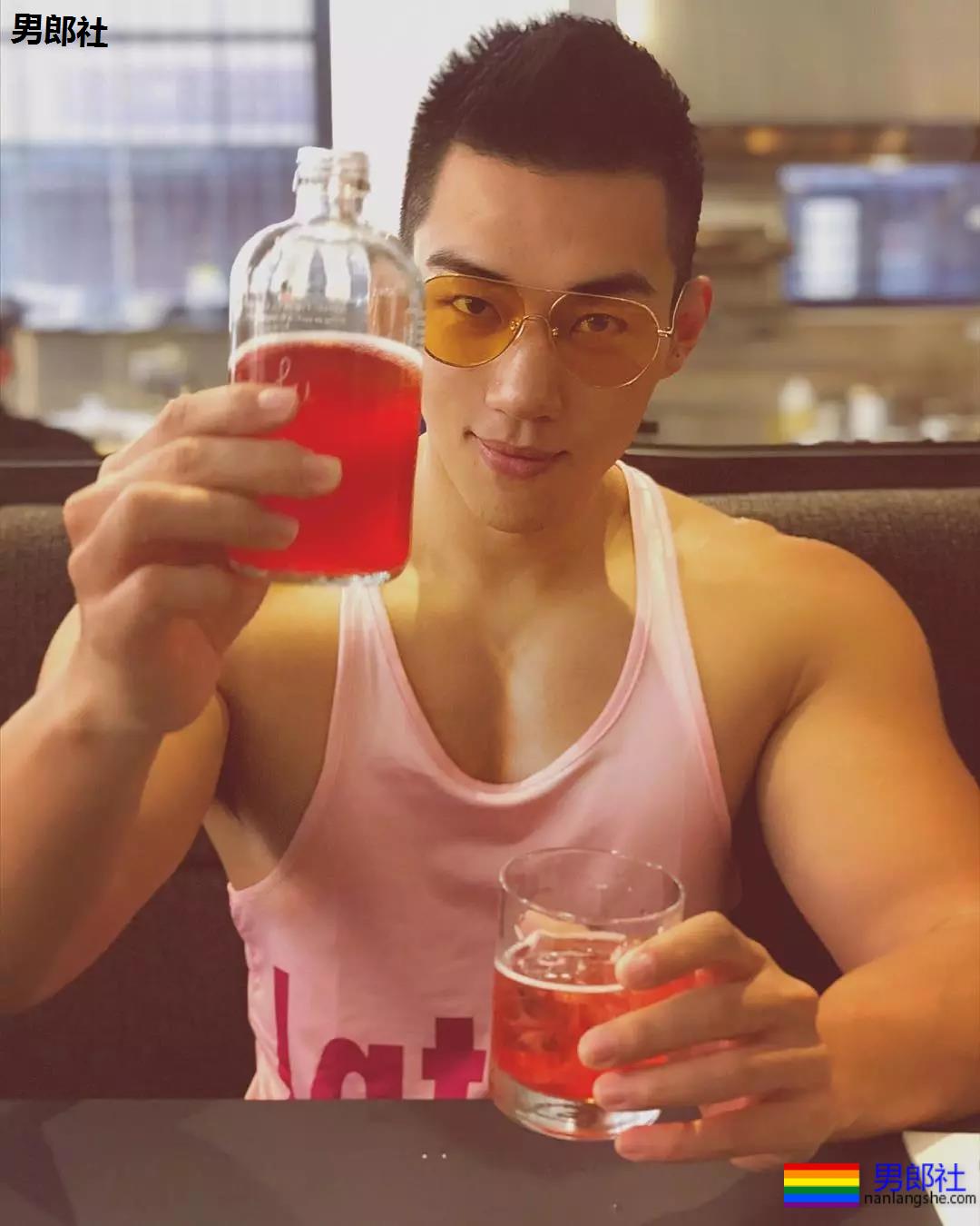 霸道总裁和哈佛学霸的夫夫爱情故事 - 51虹马