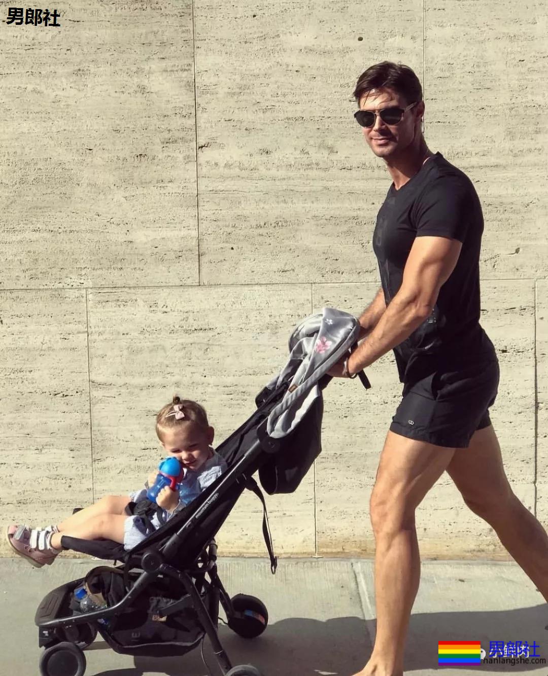 16岁191cm内裤男模泡温泉1秒吸粉7万，原来红起来可以这么容易！ - 51虹马