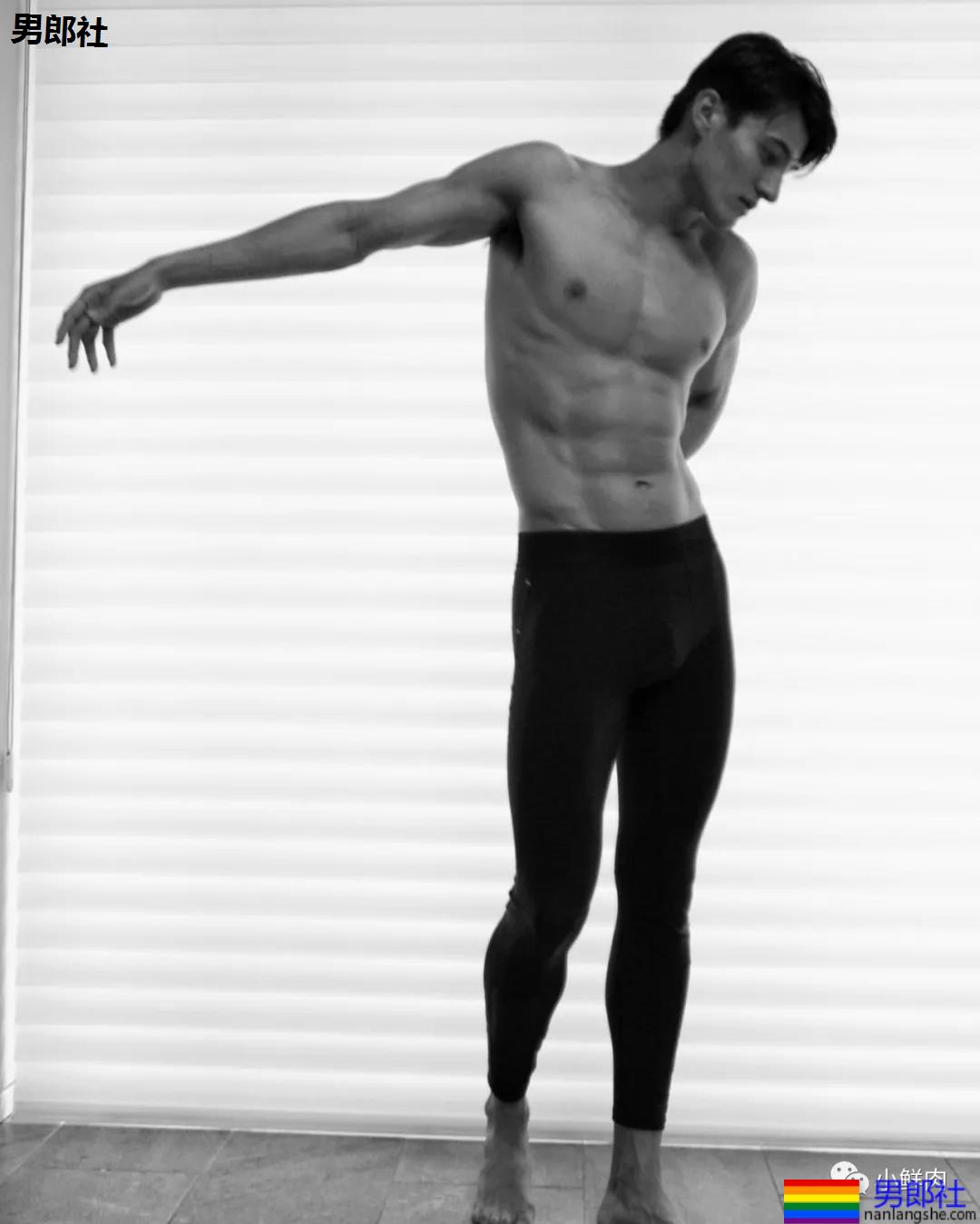 混血日本男模拍摄优衣库大片火了，人鱼线腹肌真色气！ - 51虹马