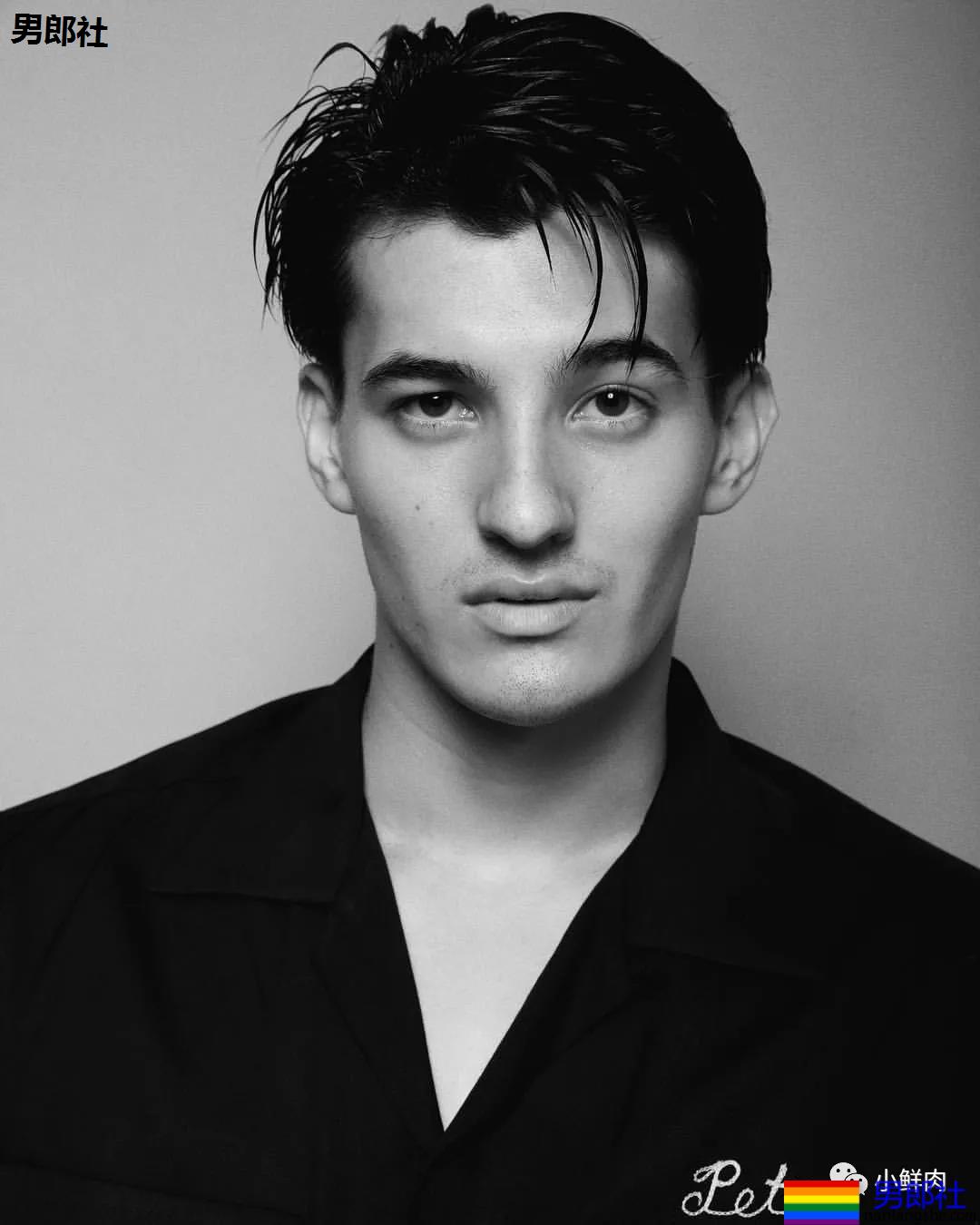 混血日本男模拍摄优衣库大片火了，人鱼线腹肌真色气！ - 51虹马