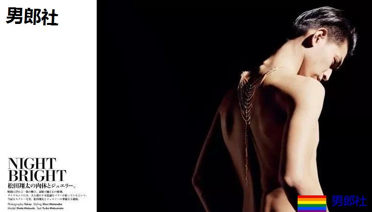 混血日本男模拍摄优衣库大片火了，人鱼线腹肌真色气！ - 51虹马