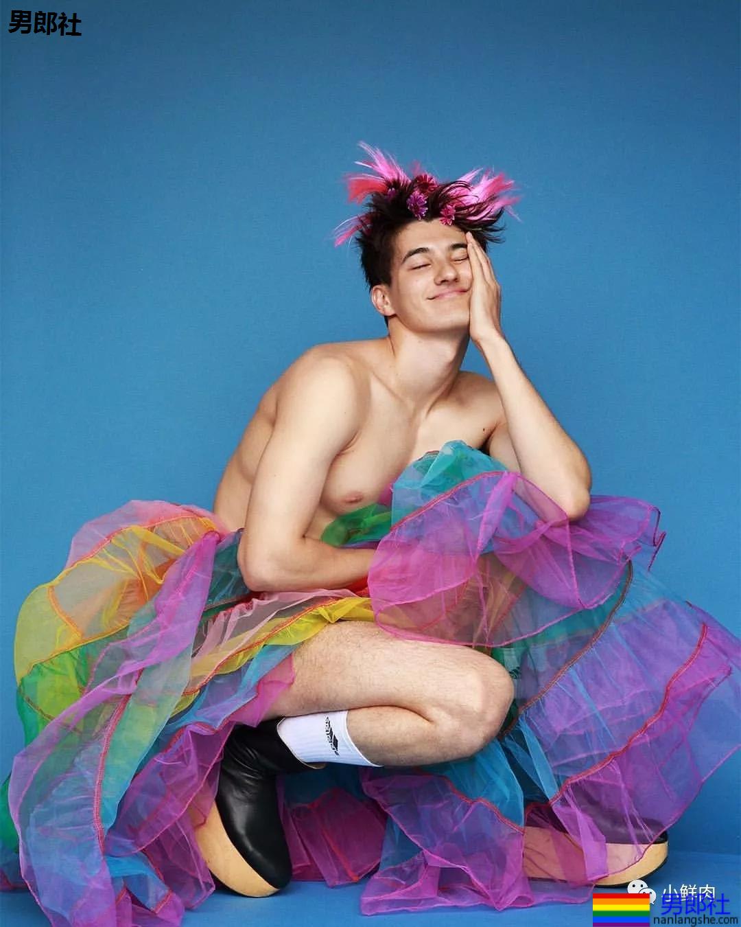 混血日本男模拍摄优衣库大片火了，人鱼线腹肌真色气！ - 51虹马