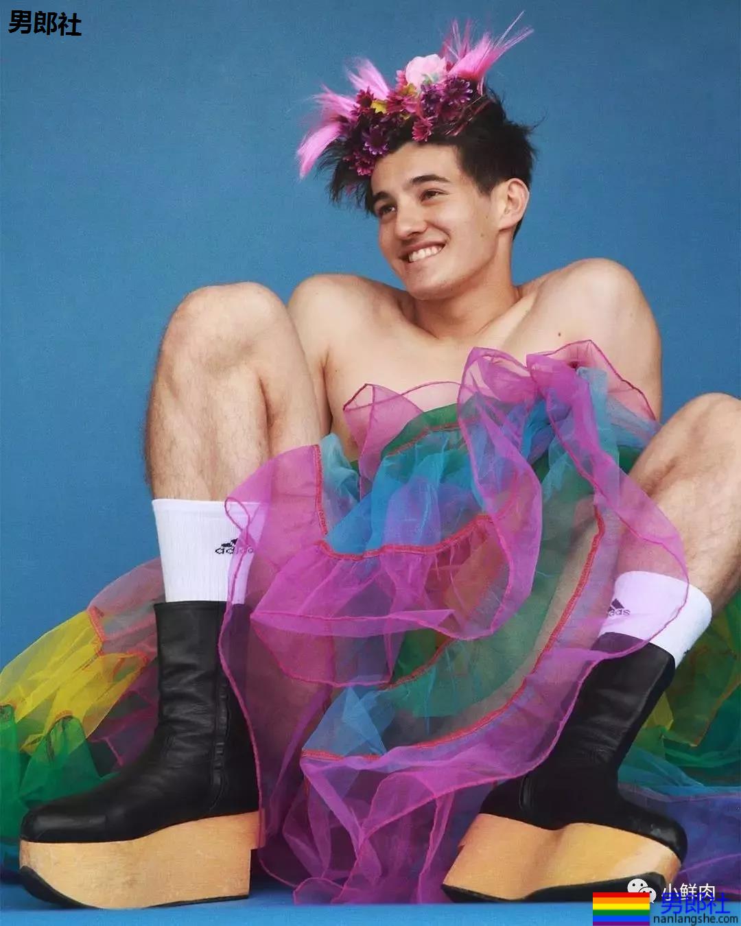 混血日本男模拍摄优衣库大片火了，人鱼线腹肌真色气！ - 51虹马