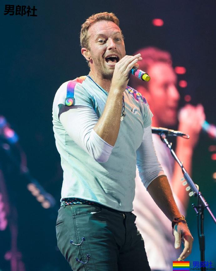 酷玩主唱自曝“恐同史”-51虹马