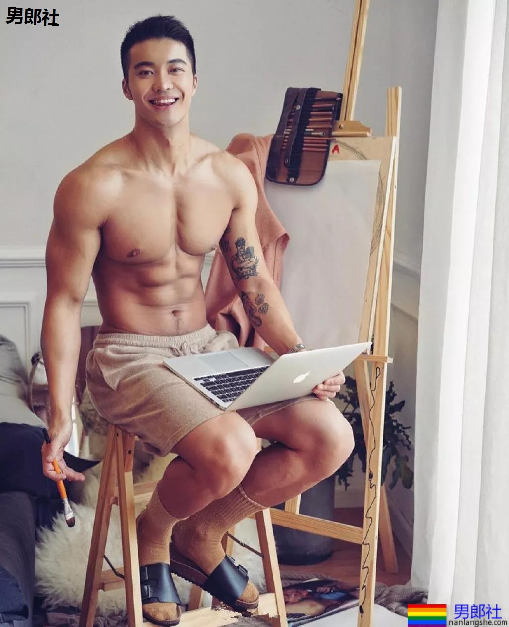 樊野家的肌肉男团!一水大长腿肌肉小狼狗,可真幸福惹!-51虹马