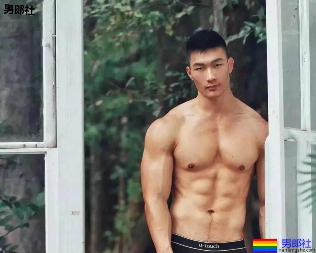 樊野家的肌肉男团!一水大长腿肌肉小狼狗,可真幸福惹! - 51虹马 樊野家的肌肉男团!一水大长腿肌肉小狼狗,可真幸福惹! - 51虹马