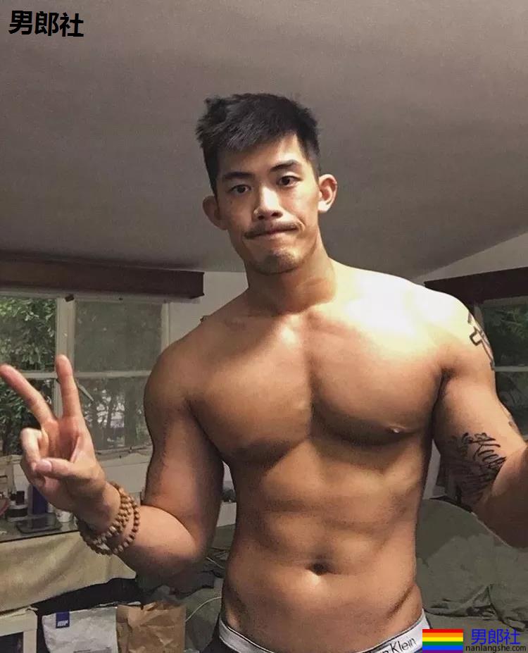 樊野家的肌肉男团!一水大长腿肌肉小狼狗,可真幸福惹! - 51虹马 樊野家的肌肉男团!一水大长腿肌肉小狼狗,可真幸福惹! - 51虹马