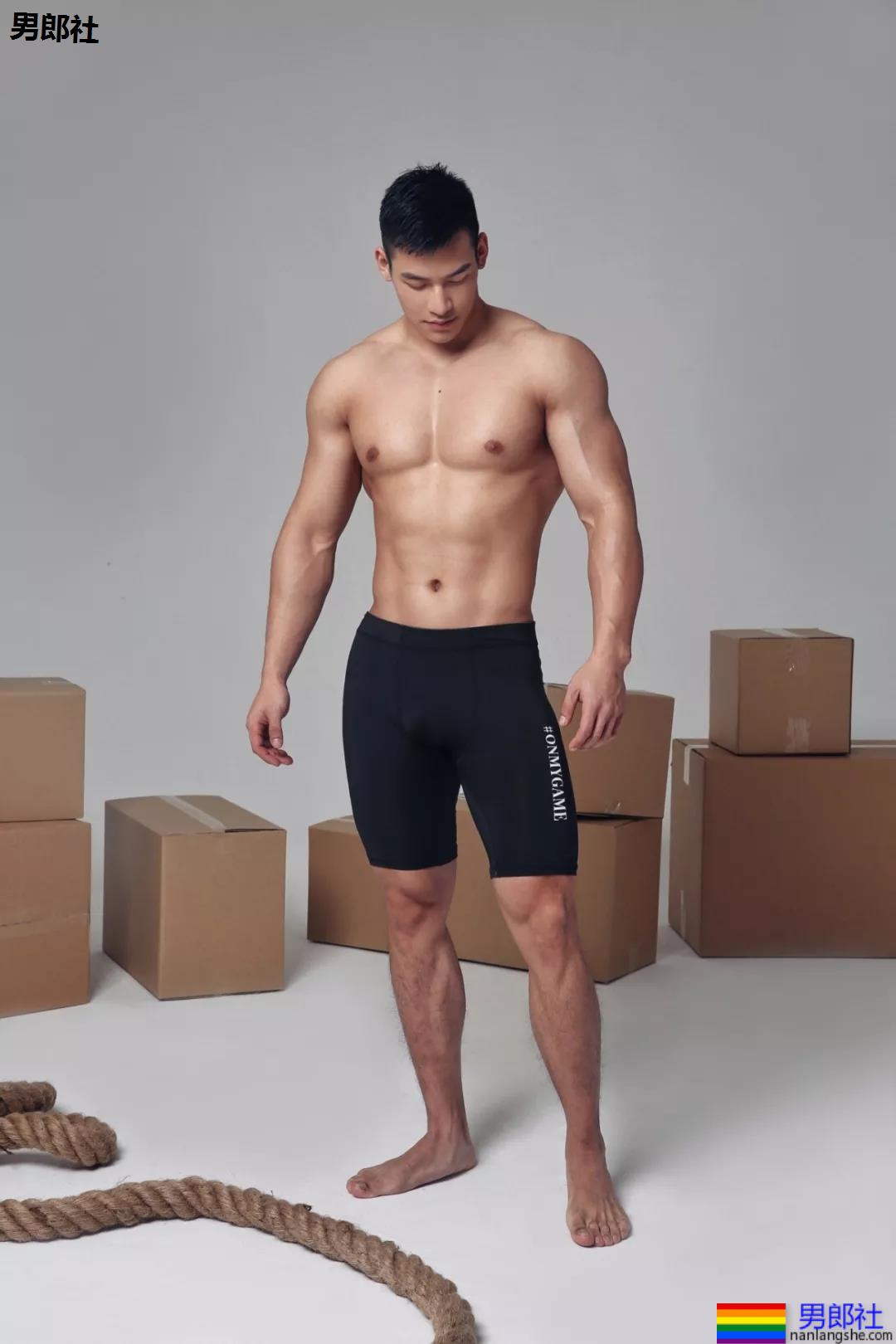 樊野家的肌肉男团!一水大长腿肌肉小狼狗,可真幸福惹! - 51虹马 樊野家的肌肉男团!一水大长腿肌肉小狼狗,可真幸福惹! - 51虹马