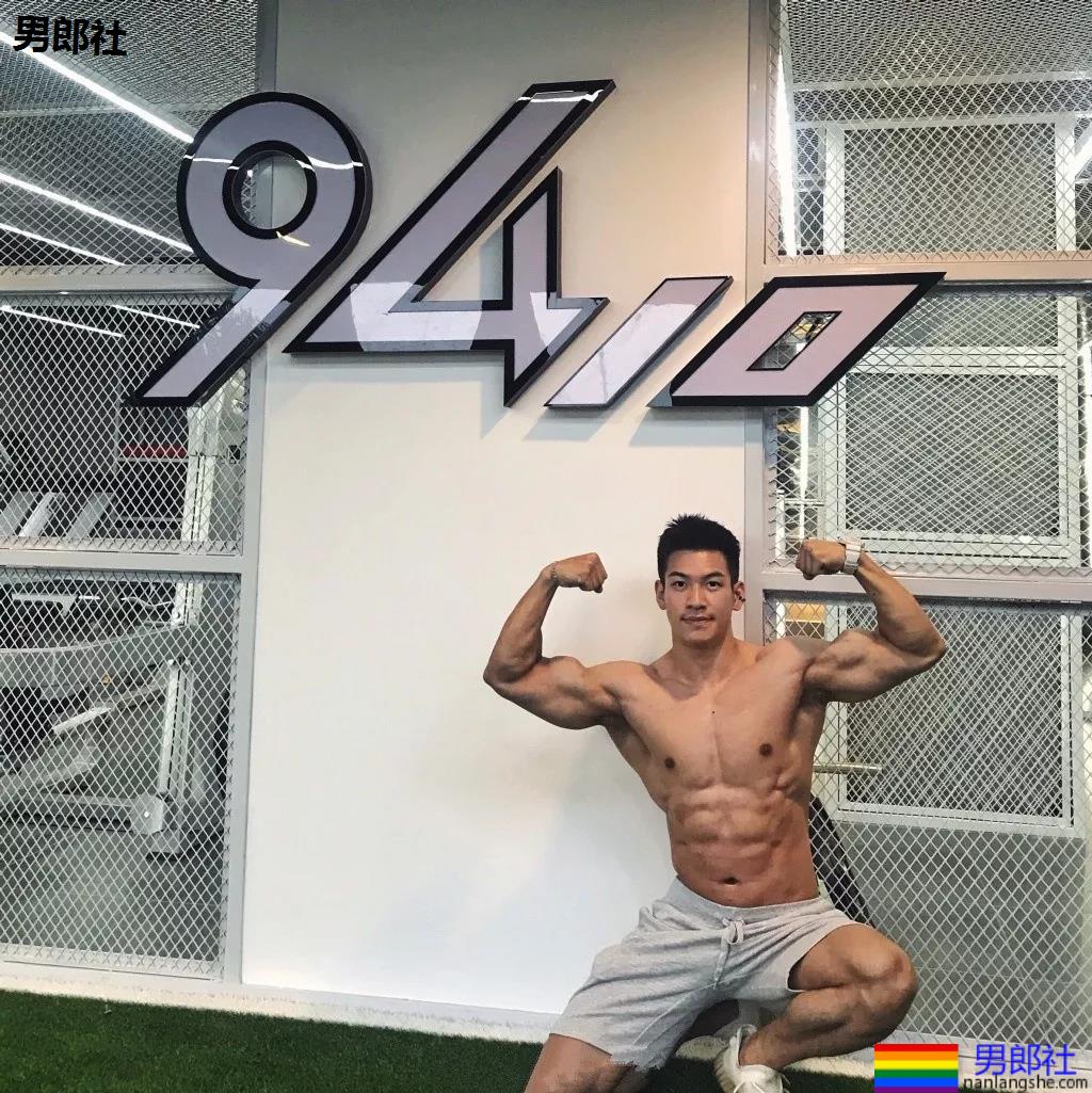 樊野家的肌肉男团!一水大长腿肌肉小狼狗,可真幸福惹! - 51虹马 樊野家的肌肉男团!一水大长腿肌肉小狼狗,可真幸福惹! - 51虹马