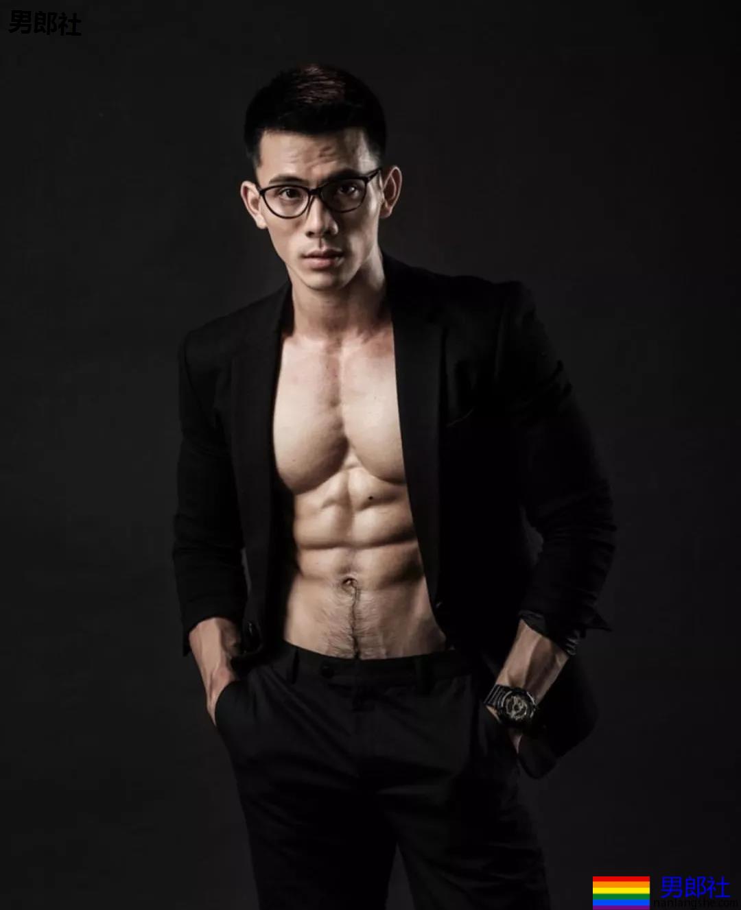 樊野家的肌肉男团!一水大长腿肌肉小狼狗,可真幸福惹! - 51虹马 樊野家的肌肉男团!一水大长腿肌肉小狼狗,可真幸福惹! - 51虹马