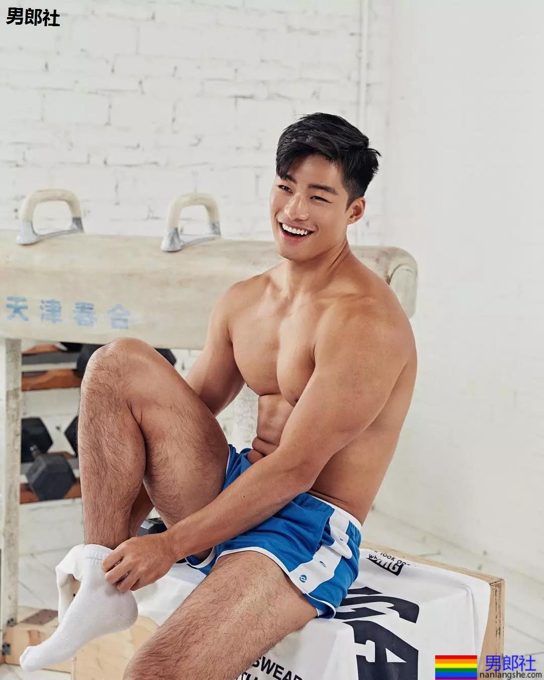 樊野家的肌肉男团!一水大长腿肌肉小狼狗,可真幸福惹! - 51虹马 樊野家的肌肉男团!一水大长腿肌肉小狼狗,可真幸福惹! - 51虹马