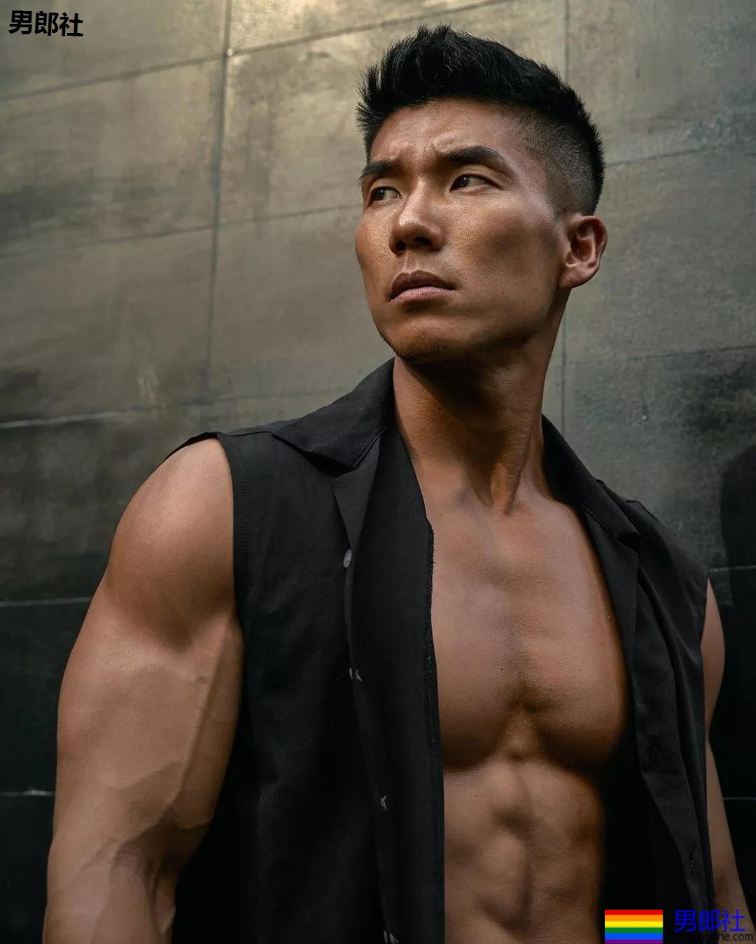 樊野家的肌肉男团!一水大长腿肌肉小狼狗,可真幸福惹! - 51虹马 樊野家的肌肉男团!一水大长腿肌肉小狼狗,可真幸福惹! - 51虹马