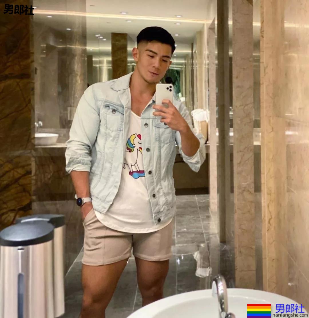 樊野家的肌肉男团!一水大长腿肌肉小狼狗,可真幸福惹! - 51虹马 樊野家的肌肉男团!一水大长腿肌肉小狼狗,可真幸福惹! - 51虹马